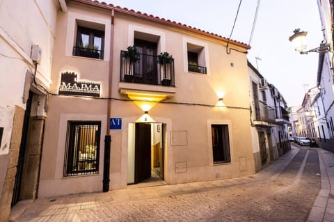 Property building, Facade/entrance
