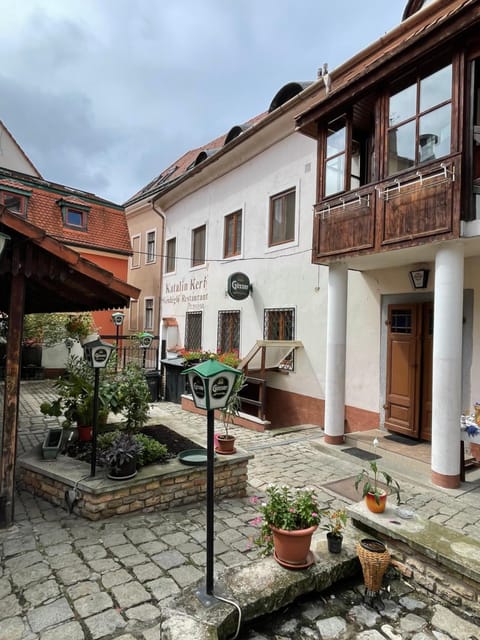 Property building, Day, Inner courtyard view