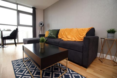 The View - LONG STAY OFFER - Modern Central Apartment and Parking by CTO Serviced Apartments Apartment in Cardiff