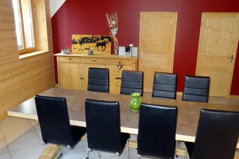 Gîte du cheval blanc House in Canton of Vaud