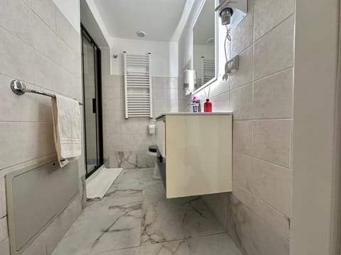 Român Holidays Hostel in Rome