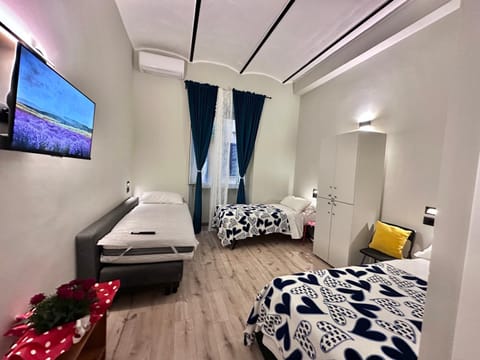 Român Holidays Hostel in Rome