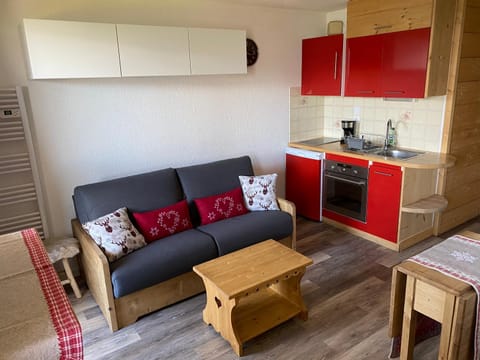 Living room, Dining area, Communal kitchen