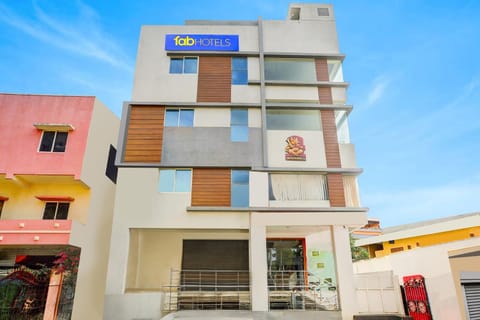Property building, Facade/entrance