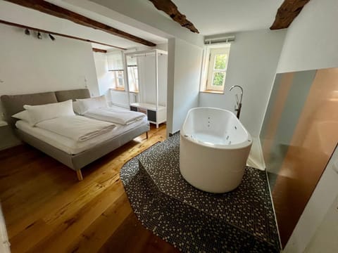 Hot Tub, Spa and wellness centre/facilities, Bedroom