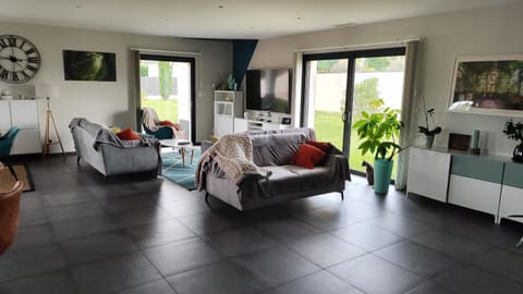 Communal lounge/ TV room, Living room