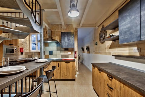 Chateau La Vallette - L-Ghorfa Suite Bed and Breakfast in Valletta