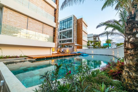 Property building, Swimming pool