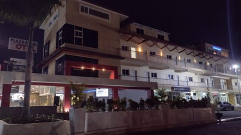 Property building, Restaurant/places to eat