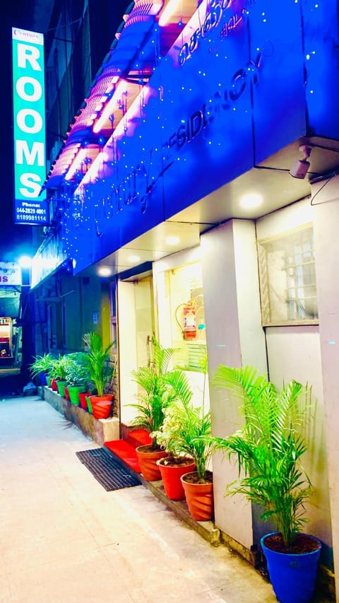 Facade/entrance, Property logo or sign