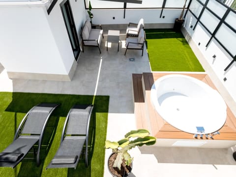 Balcony/Terrace, Swimming pool, Swimming pool