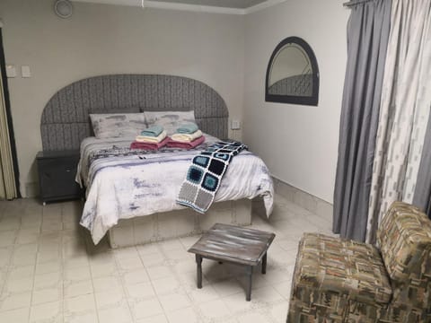 Oupie-se-Plekkie Apartment in Western Cape