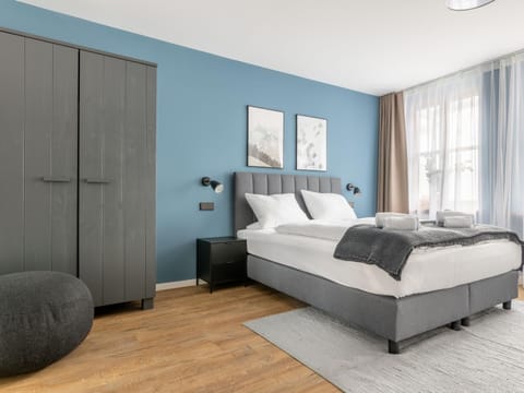 Bed, Bedroom, wardrobe