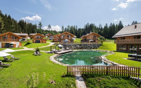 Property building, Spring, Summer, On site, Swimming pool, sunbed