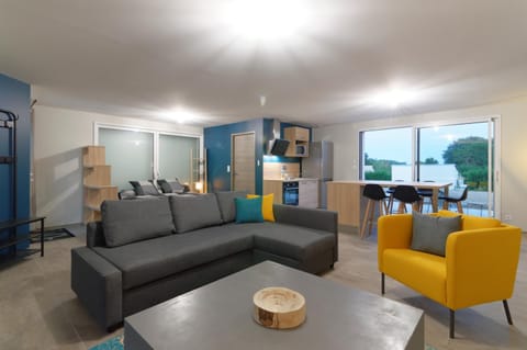 Living room, Bedroom, kitchen