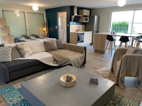 Living room, Bedroom, kitchen