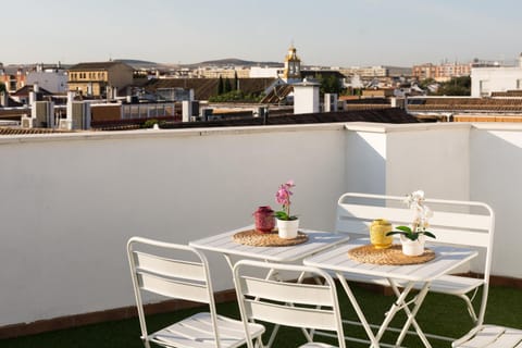 Balcony/Terrace, City view, Street view