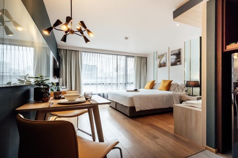 TV and multimedia, Balcony/Terrace, Kitchen or kitchenette, Bedroom, minibar, towels, air conditioner