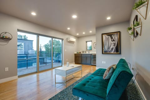 Heated Rooftop Deck and Mtn Views Denver Retreat House in Englewood