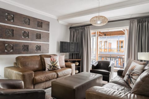 Communal lounge/ TV room, TV and multimedia, Evening entertainment