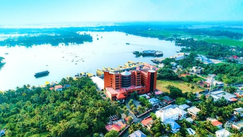 Bird's eye view, Lake view