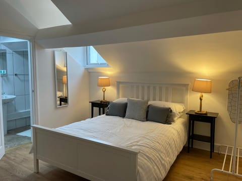 CityStays Rooms with Free Parking Vacation rental in Liverpool