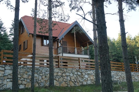 Tarsko srce N Campground/
RV Resort in Zlatibor District, Serbia