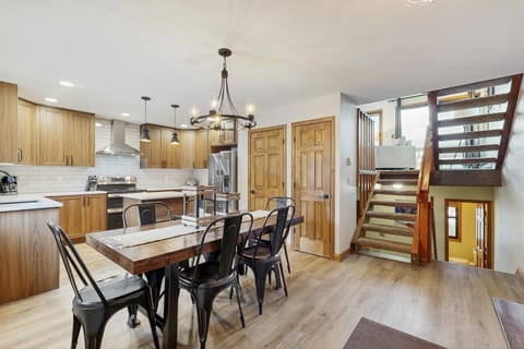 Wapiti Townhouse 3 House in Fraser