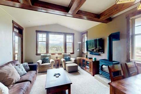 Cozens Pointe D201 House in Fraser