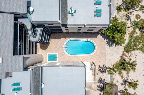 All Seasons Vacation Resort by Libertè Apartment hotel in Madeira Beach