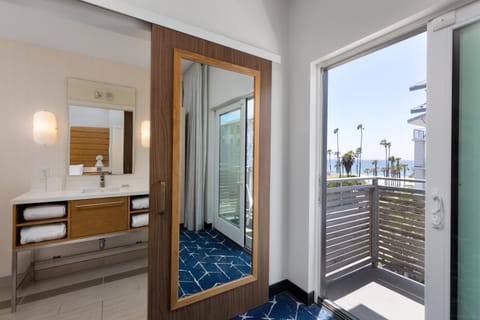 SpringHill Suites by Marriott Oceanside Beach Hotel in Oceanside