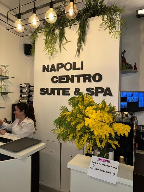 Staff, Communal lounge/ TV room, Property logo or sign, Living room, Lobby or reception, Seating area, Logo/Certificate/Sign, On site, internet, internet