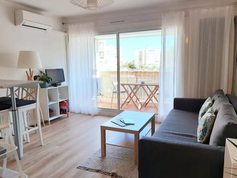 Balcony/Terrace, Living room, Photo of the whole room, Dining area