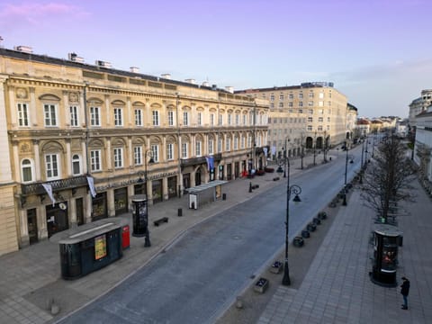 Property building, Restaurant/places to eat