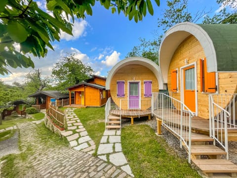 Glamping Villaggio Parco Dei Castagni 4 stelle Campground/ 
RV Resort in Emilia-Romagna