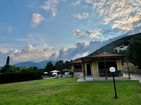 Andriotis Rooms & Houses Apartment in İzmir Province