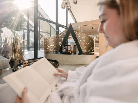 People, Spa and wellness centre/facilities