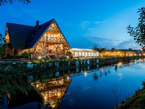 Property building, Nearby landmark, Night, Neighbourhood, Fishing, Entertainment