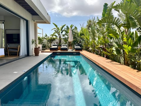 Pool view, Swimming pool, sunbed