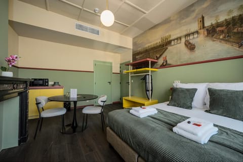 Bed, Photo of the whole room, Bedroom, towels, air conditioner