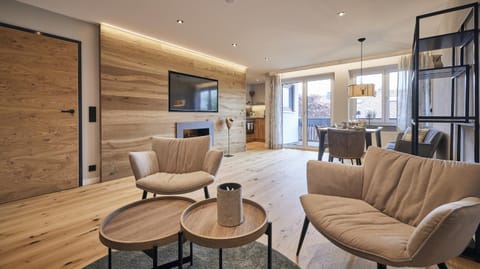 Living room, room service