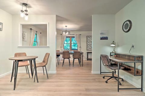 Game Room and Fire Pit Weaverville Family Home! House in Weaverville