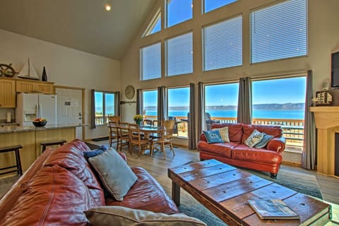 Garden City Lake House Hot Tub and Views! House in Garden City