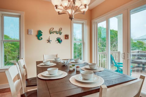 Tucker’s Hideaway at Seagate House in Vilano Beach