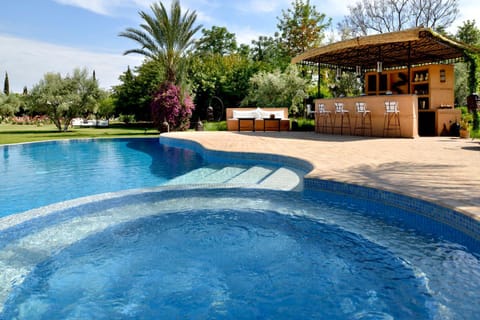 Property building, Swimming pool