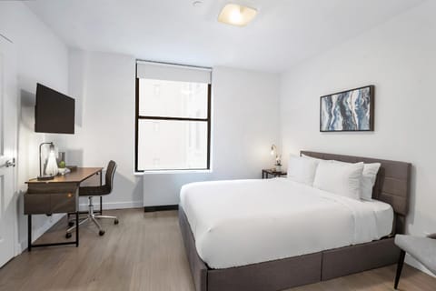 Bed, TV and multimedia, Photo of the whole room