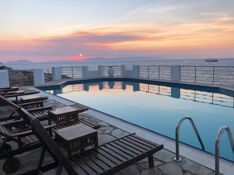 Swimming pool, Sunset, sunbed