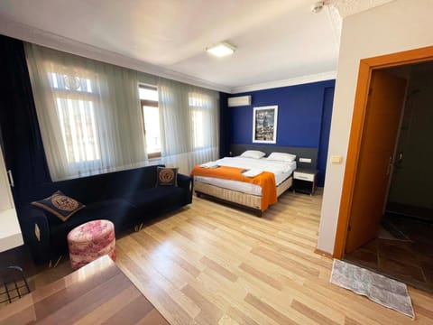 Bed, Living room, Photo of the whole room, Bedroom