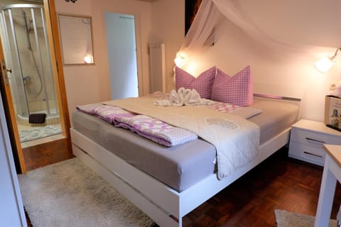 Photo of the whole room, Bedroom, towels, wardrobe