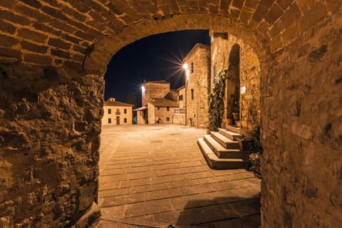 City view, Street view